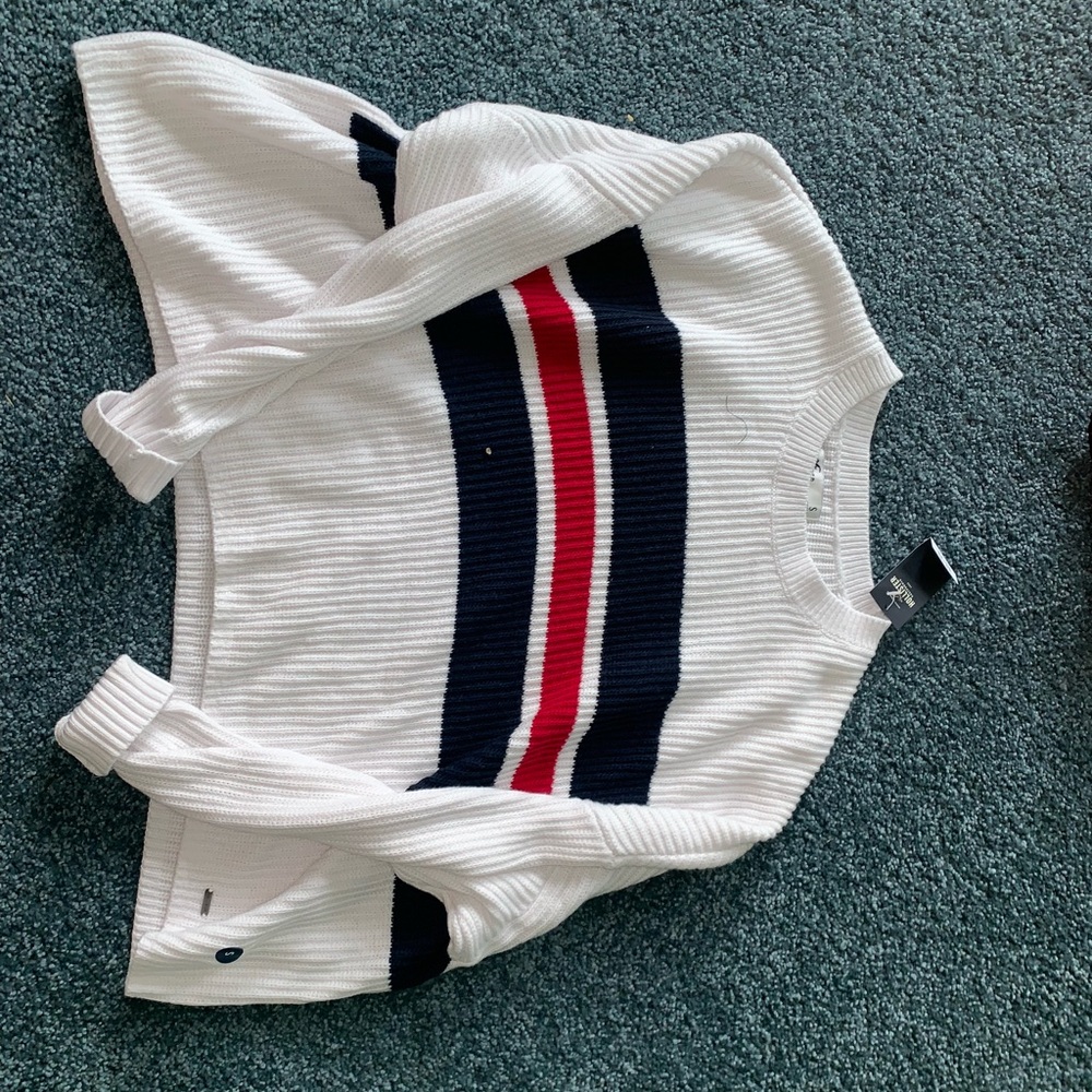 Hollister sweater